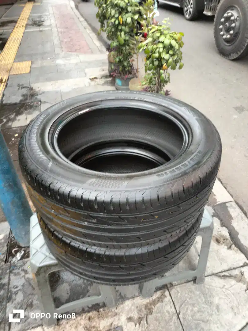 2ban Mercy 225/55/R16 Bridgestone Turanza 90% nik 2022 mlus hub Wa