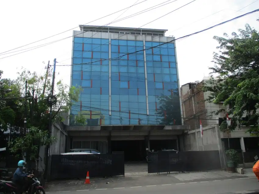 Gedung 5 Lantai Di Ciputat Raya, Hanya 13 Menit Ke Tol Ciputat