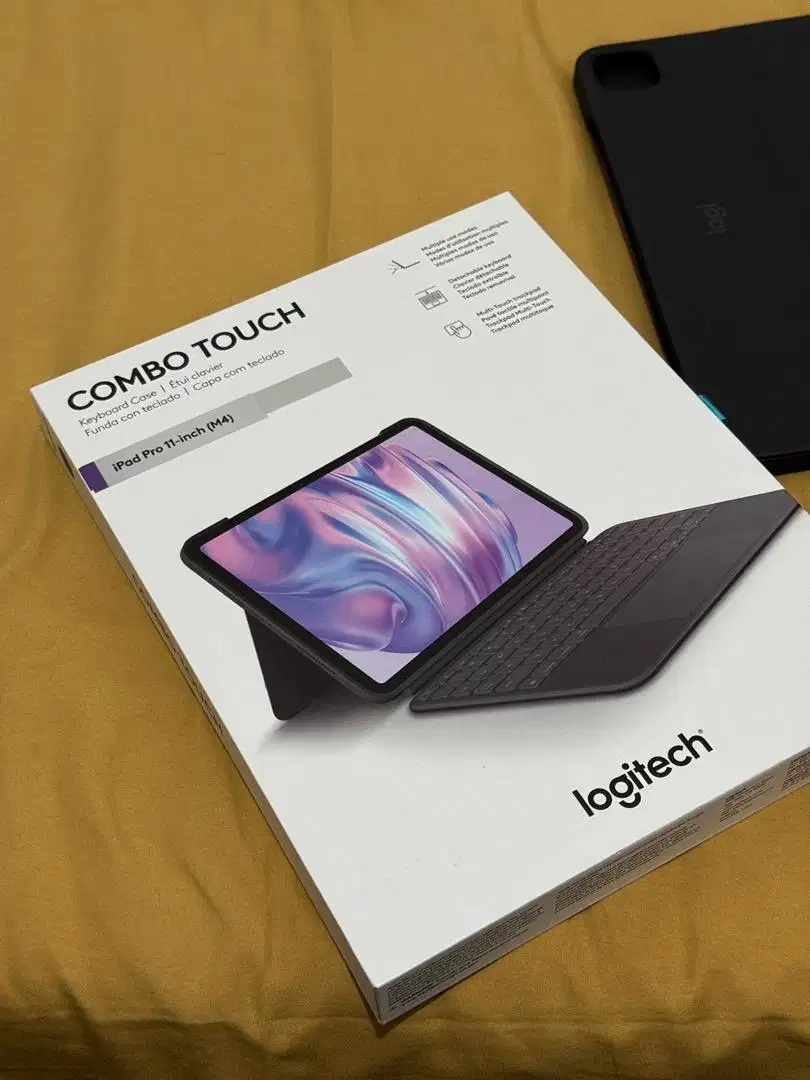 Ipad Pro M4 11 inch Logitech Combo Touch Keyboard