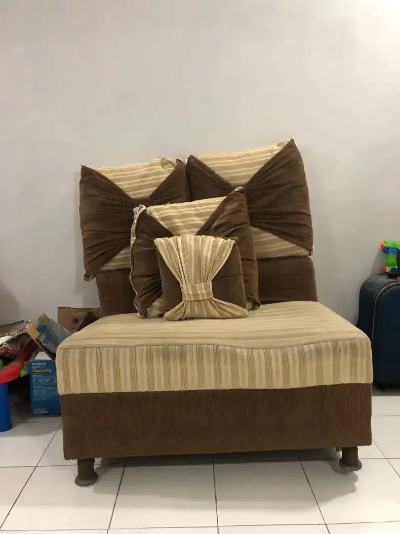 Sofa single second
