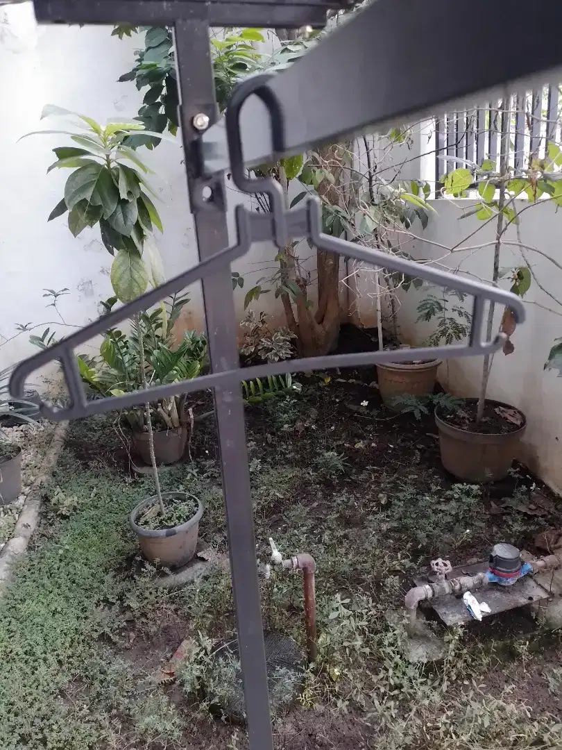 Hanger baju hitam ukuran anak²