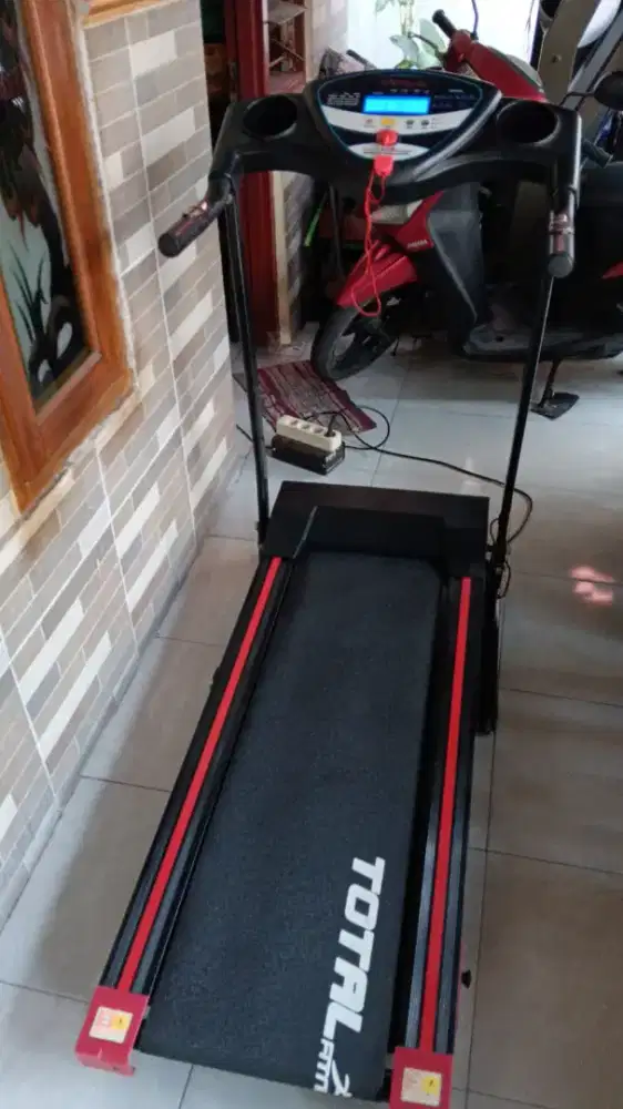 Treadmill Elektrik Total Fitness