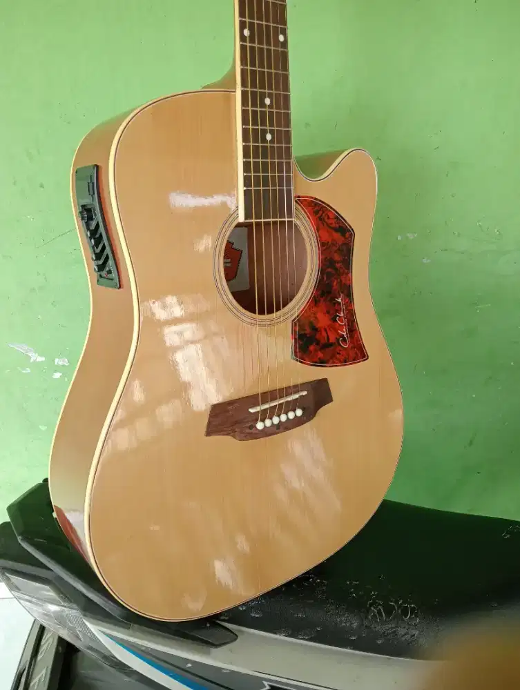 Gitar akustik elektrik Coleclark Cuteway Jumbo tanbes