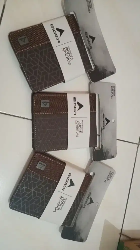 Dijual Cepat Dompet Eiger 100% Original Bahan Canvas BARU Lengkap Box