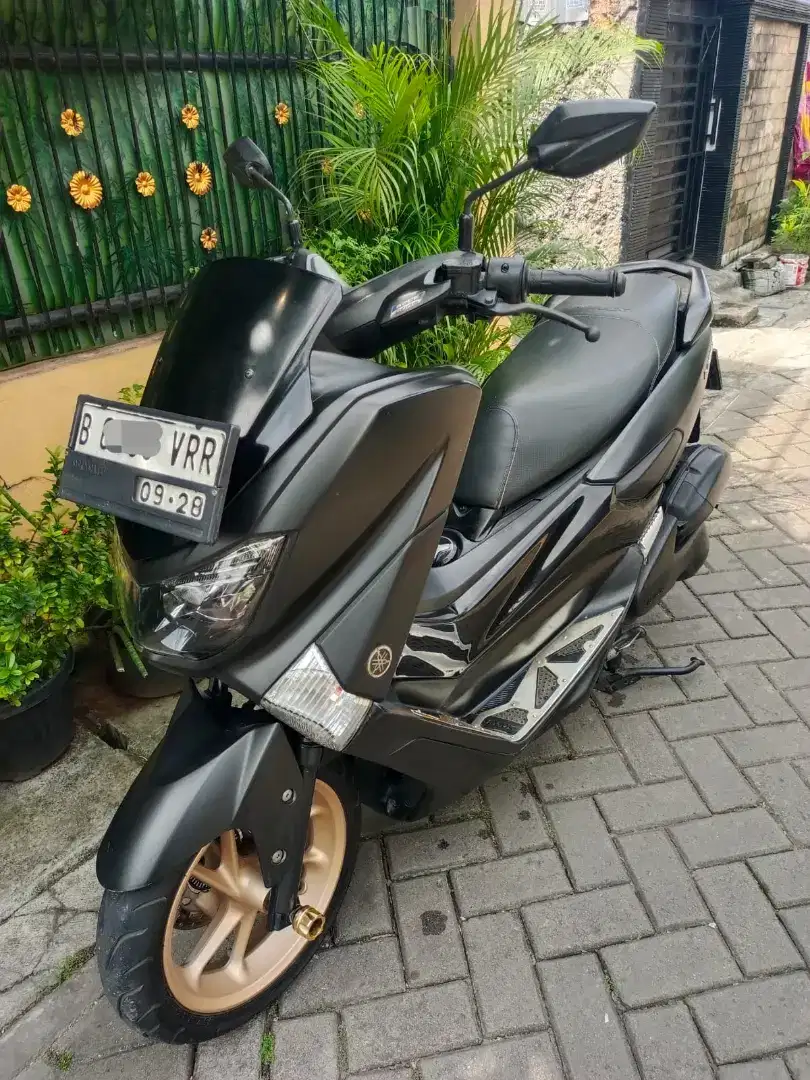 N max 155 non ABS 2018 mulus