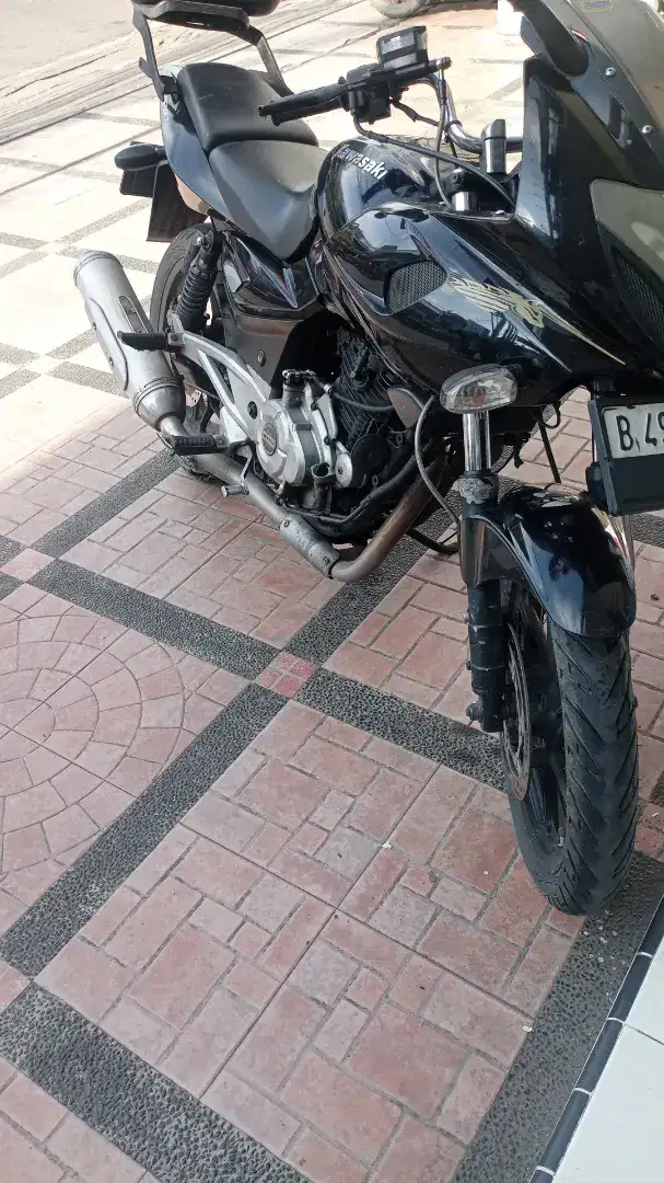 Pulsar 220 bajaj