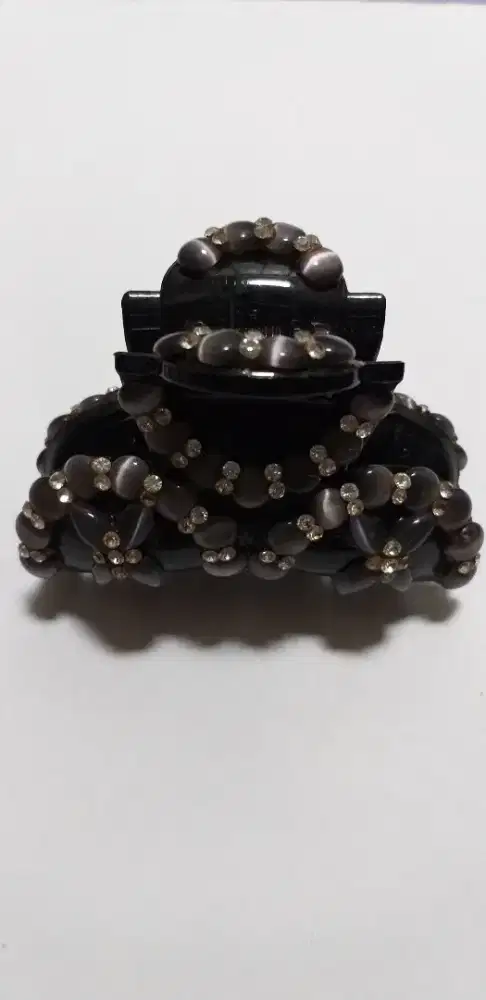 Jepitan Rambut Wanita