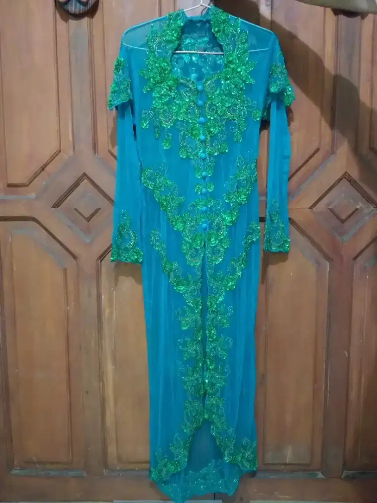 Kebaya Pinguin Panjang