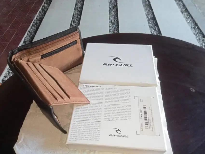 Dompet RipCurl Kulit Hitam Coklat