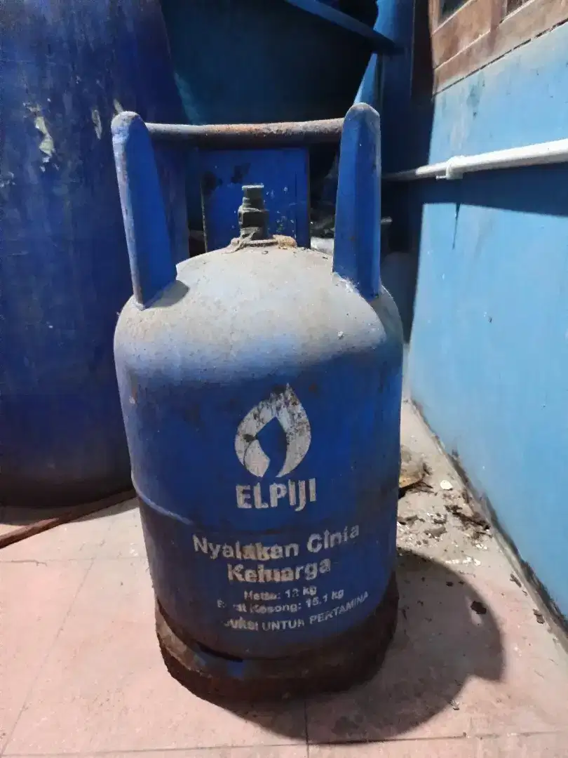Tabung gas biru