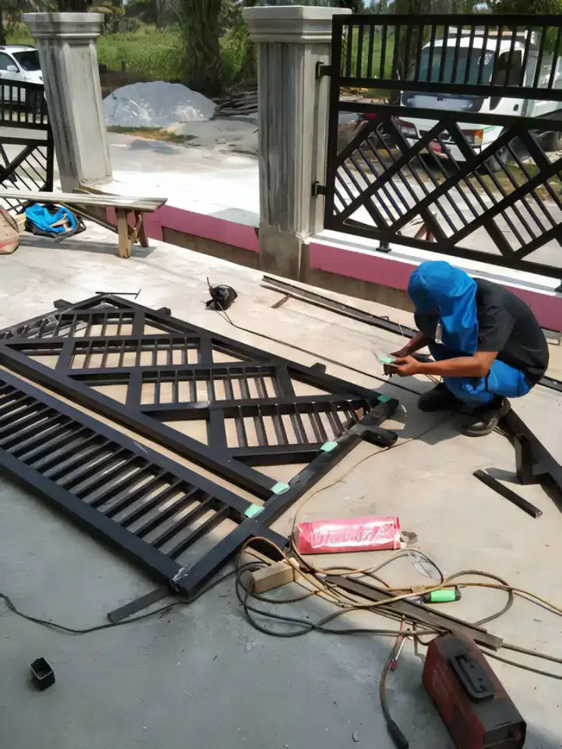 pintu gerbang mininalis