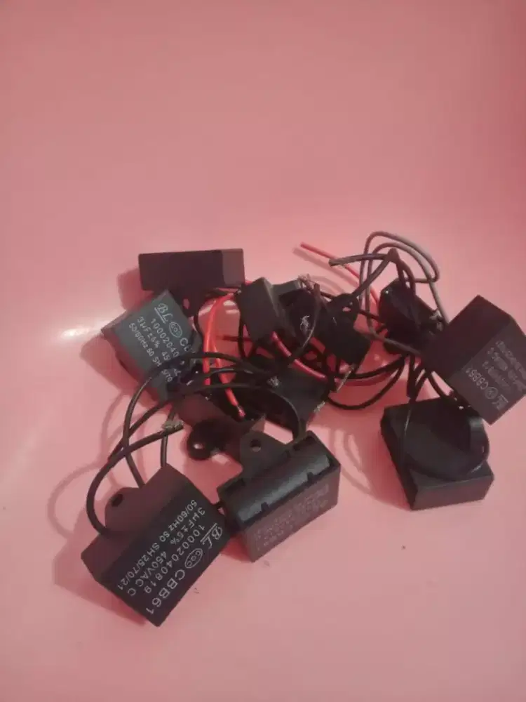 Berbagai ukuran kapasitor kipas angin Lebo Sidoarjo kota