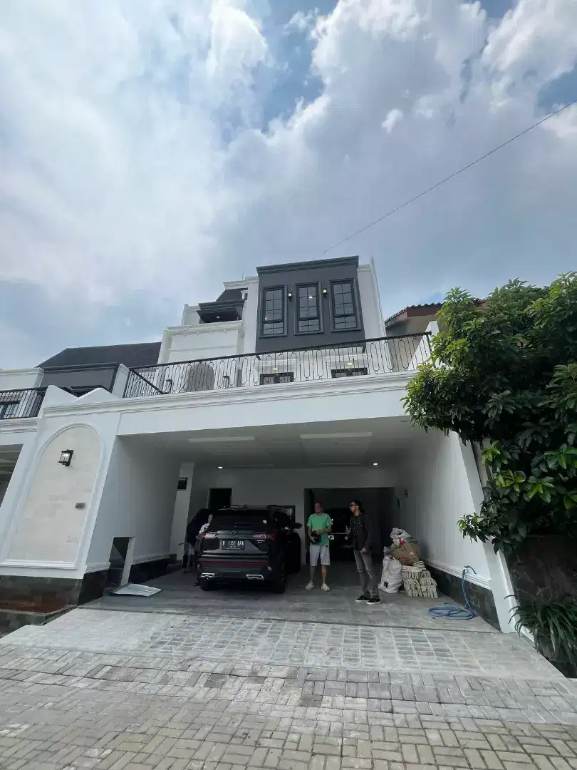 Rumah Cluster American Classic Private Pool di Jagakarsa Jakarta