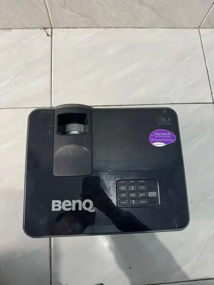 Proyektor benq mx503