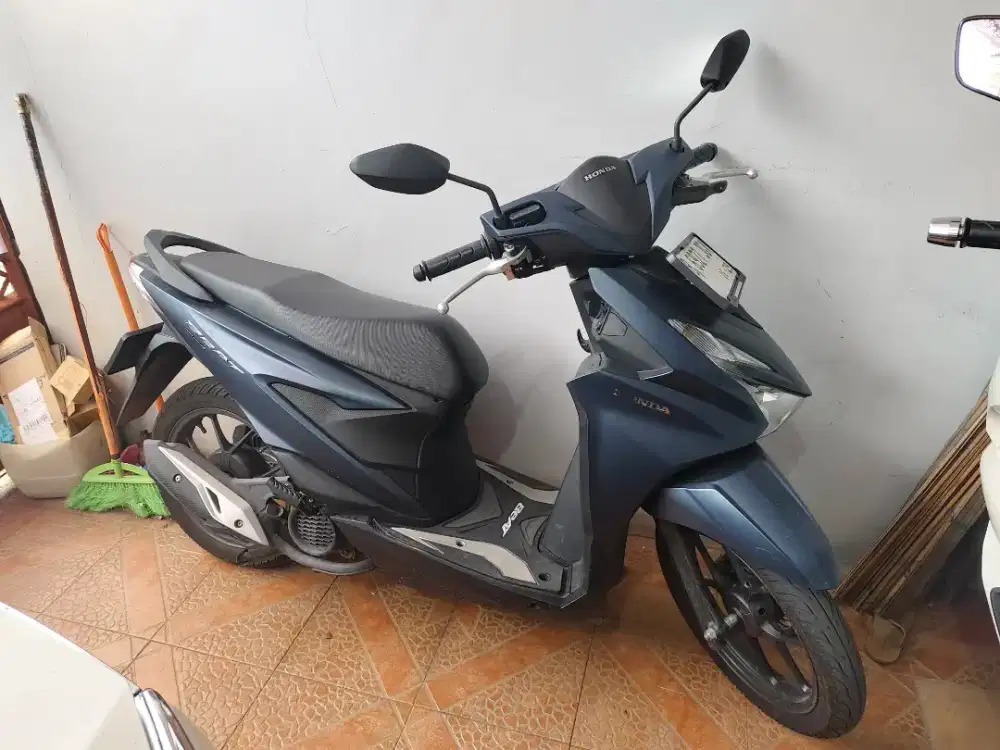 Honda beat deluxe iis keyless tipe tertinggi istimewah lengkap