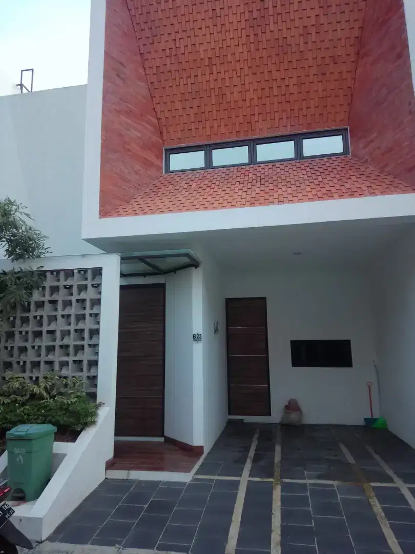 Di Kontrakan Rumah 2 Lantai di Jakasampurna (Thnan/6ln)