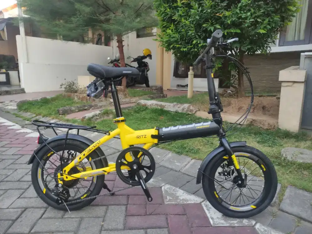 Sepeda lipat Odessy
