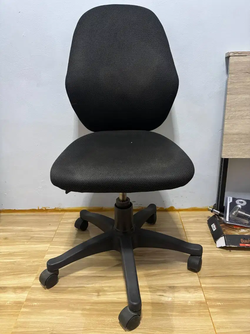 Kursi kerja/kantor