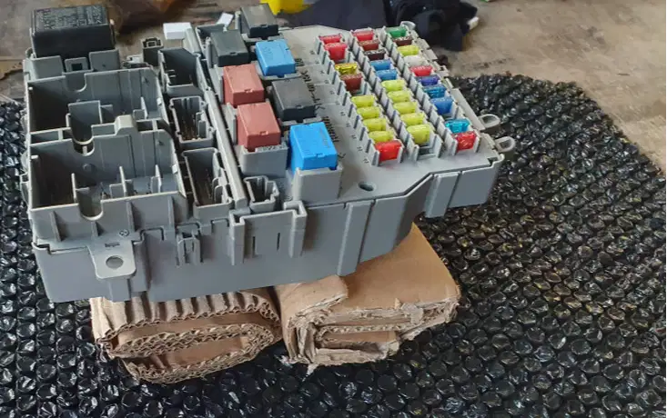 MICU Fuse Box (Sekring) Honda Odyssey Absolute RB1