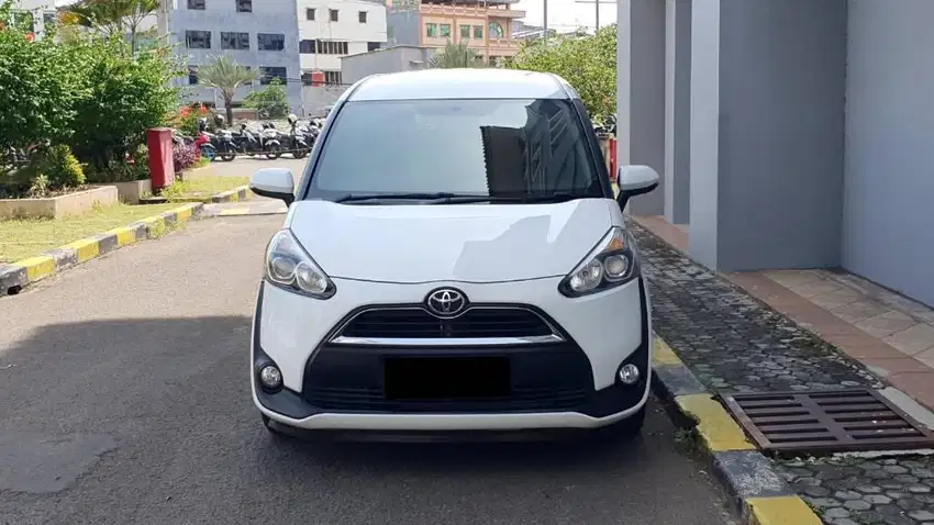Toyota Sienta G Cvt AT Putih 2016 km.31rb Tangan satu