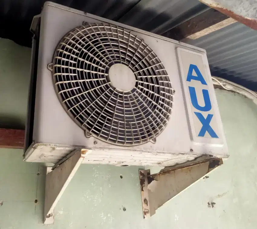 AC AUX 1 pk dingin sejuk mantap pool