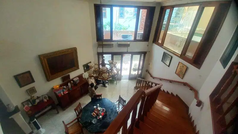 Rumah Menteng Jl Yusuf Adiwinata 629m² hadap Barat