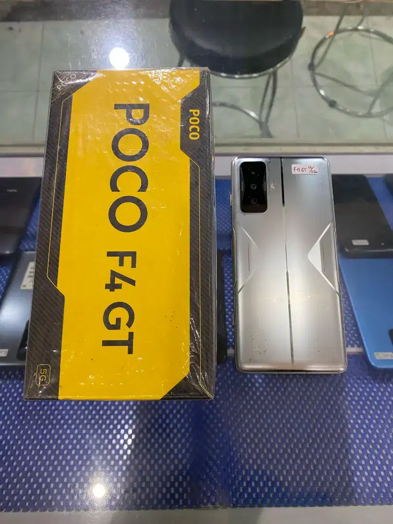 Poco F4 GT 12/256