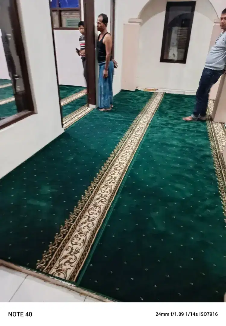 Karpet masjid dan musholla