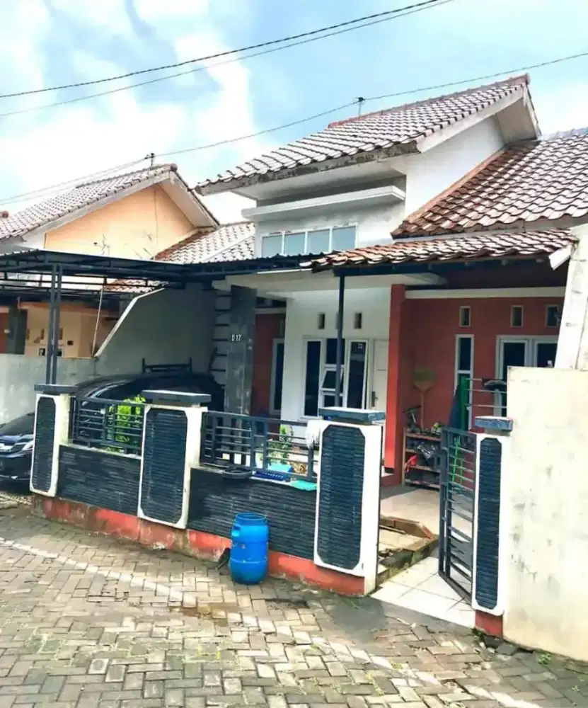 DIJUAL RUMAH DI PERUMAHAN BULUSAN RAYA TEMBALANG SANGAT DEKAT UNDIP