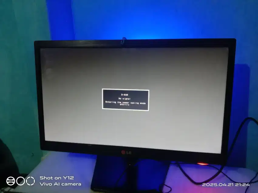 Monitor komputer kondisi normal