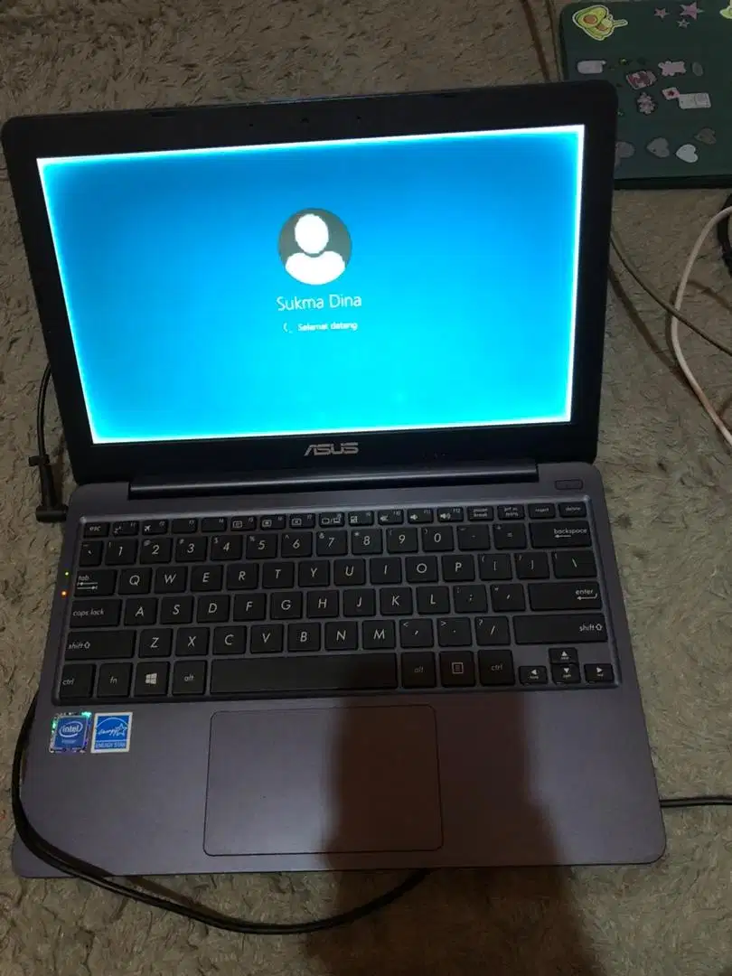 notebook asus E203M