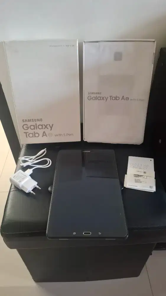 SAMSUNG Galaxy Tab A 2016, Layar 10.1 Inch, With S-Pen (SM-P585Y)