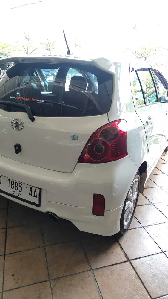 Toyota Yaris E MT 2012