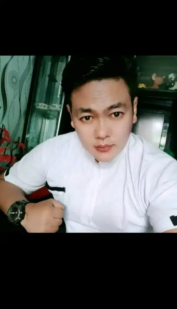 mencari pekerjaan apapun juga