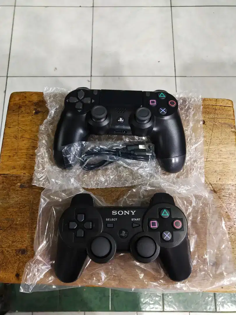 PROMO STIK PS3 2 MOTOR/DINAMO & STIK PS4 LIGHTBAR(BARU)BACA DESKRIPSI