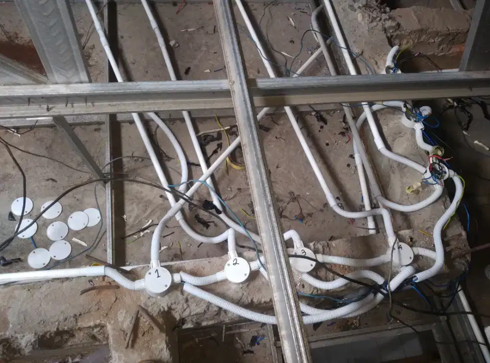 instalasi listrik dan servis pompa air... bergaransi!!!