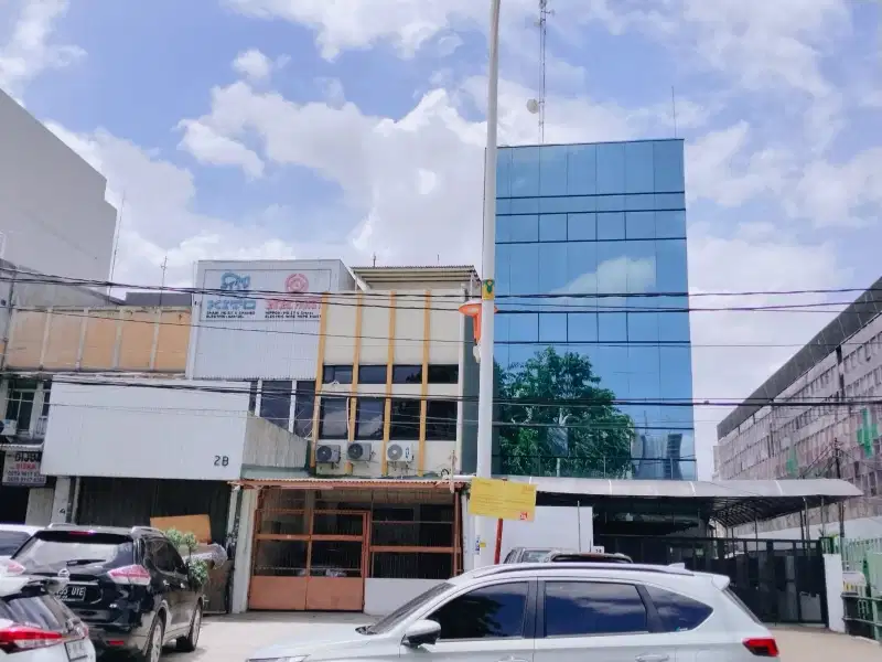 Ruko 3 Gandeng di Jl Sadar AM Sangaji Petojo Utara Gambir Jakpus