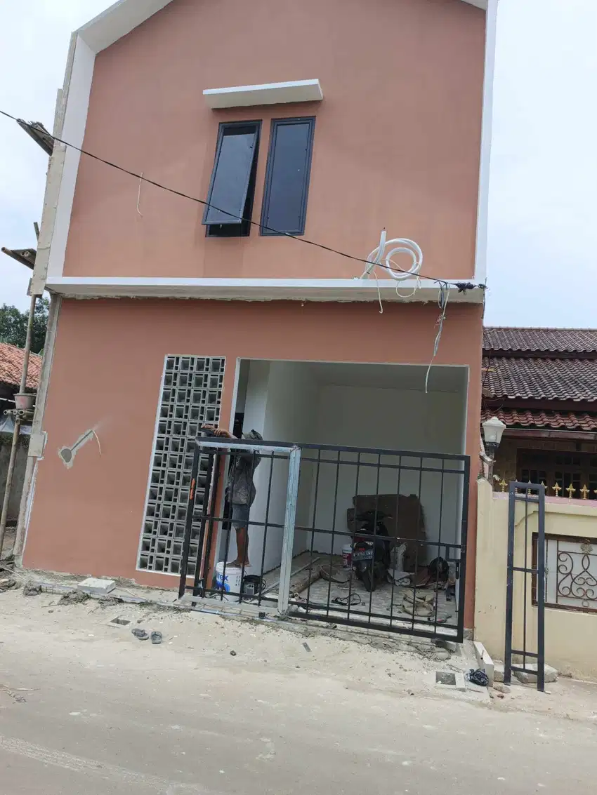Rumah Minimalis 2 Lantai Akaes Jl 2 Mobil Dekat Exit Tol Cibubur