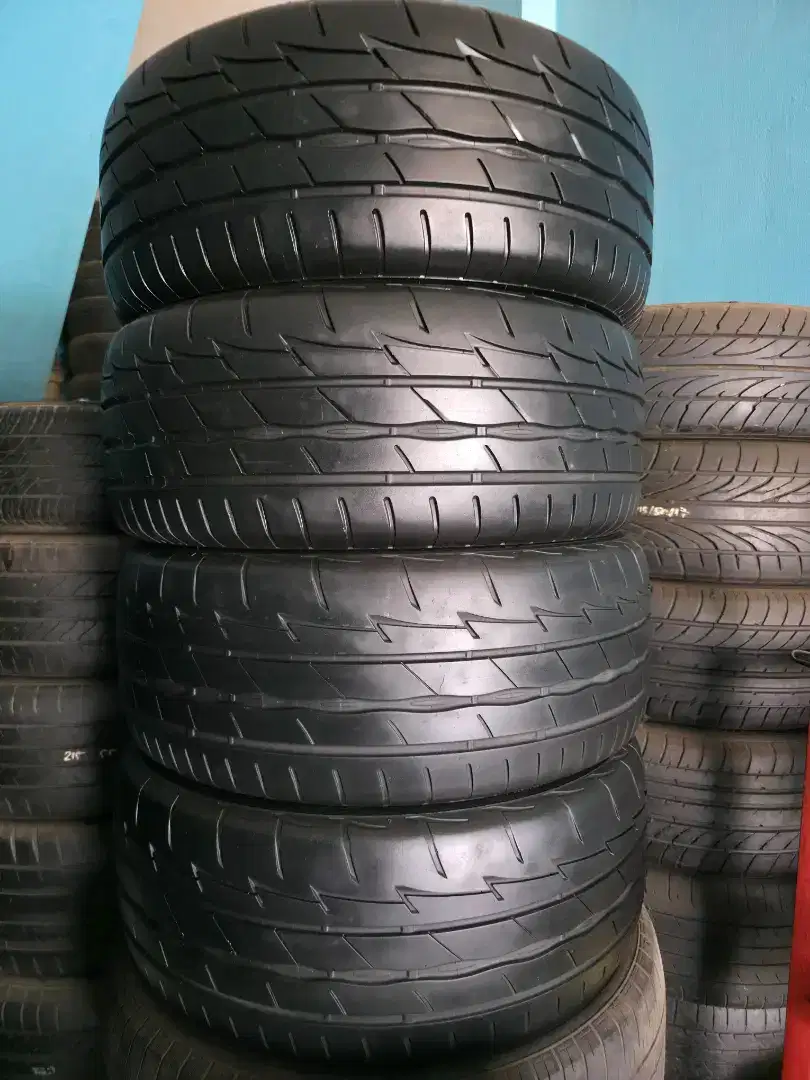 Bridgestone Ring 18 235 50 R18