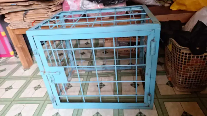 Terali penyimpanan untuk genset