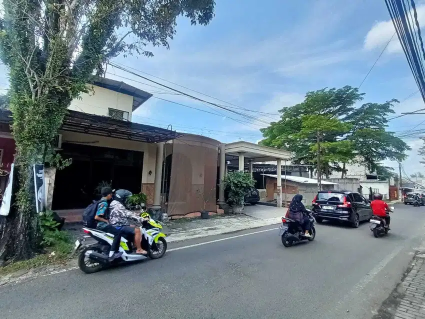 RUMAH COCOK UNTUK KANTOR ATAU USAHA KOST2AN