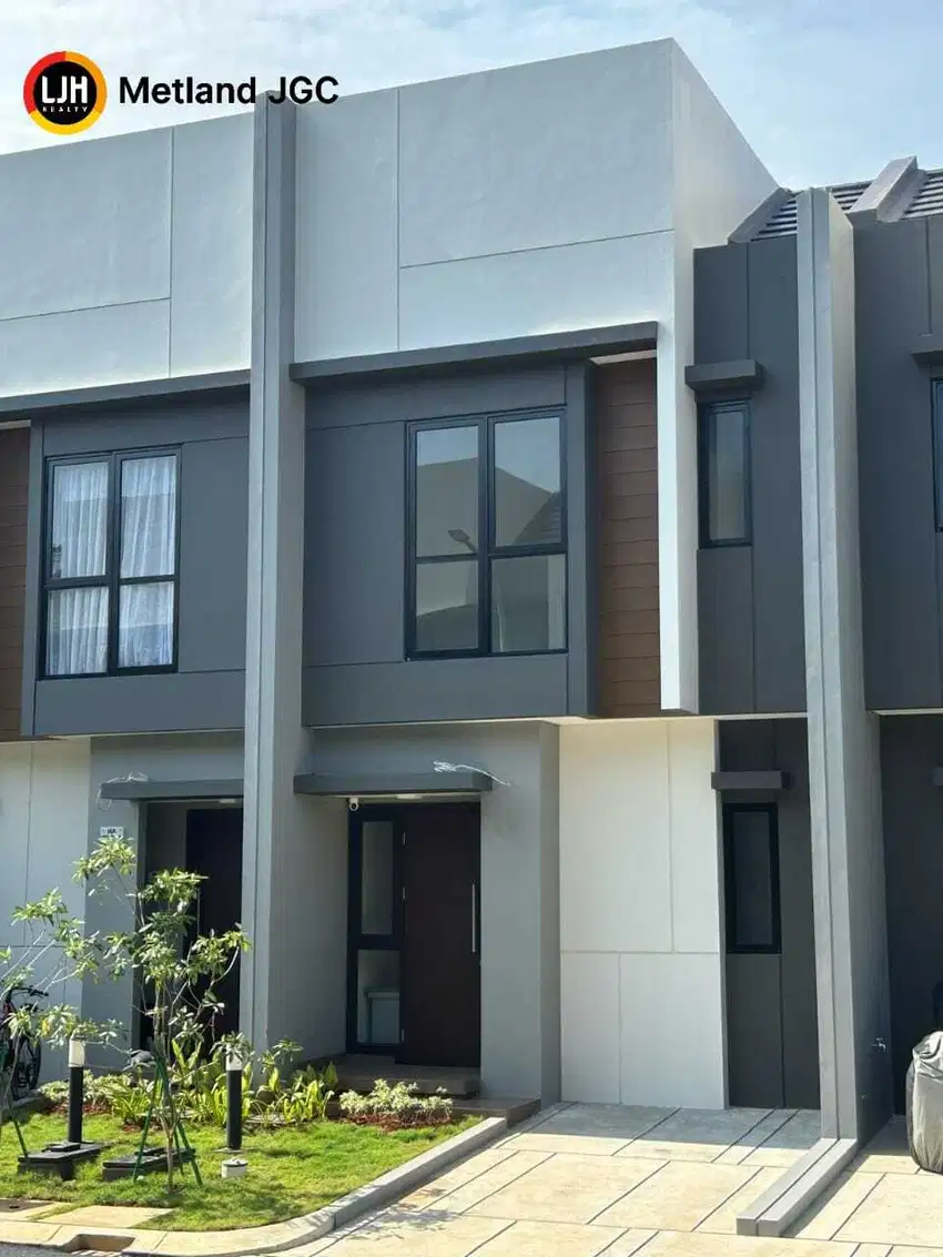 Disewakan Rumah 2 Lantai Di Cluster Regia Summarecon Crown Gading HI
