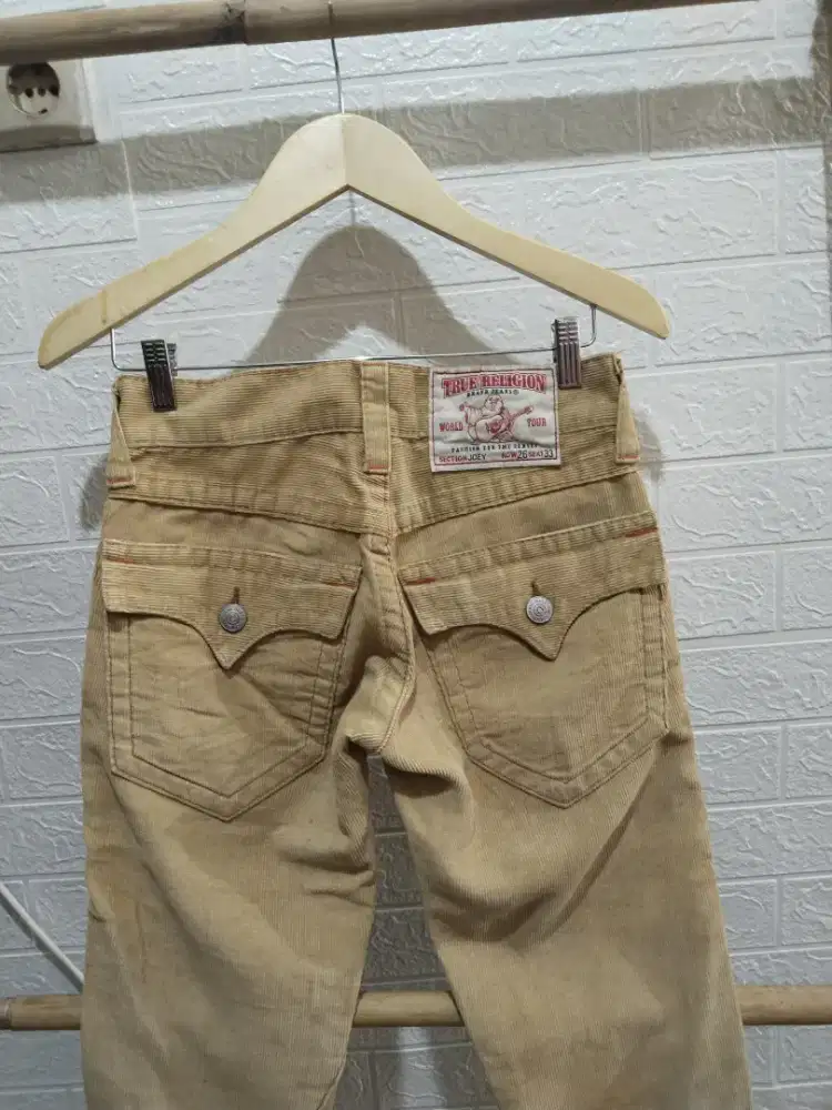 JEANS IMPORT ORIGINAL CALDORE MERK  TRUE RELIGIION  SIZE 28 KREM USA