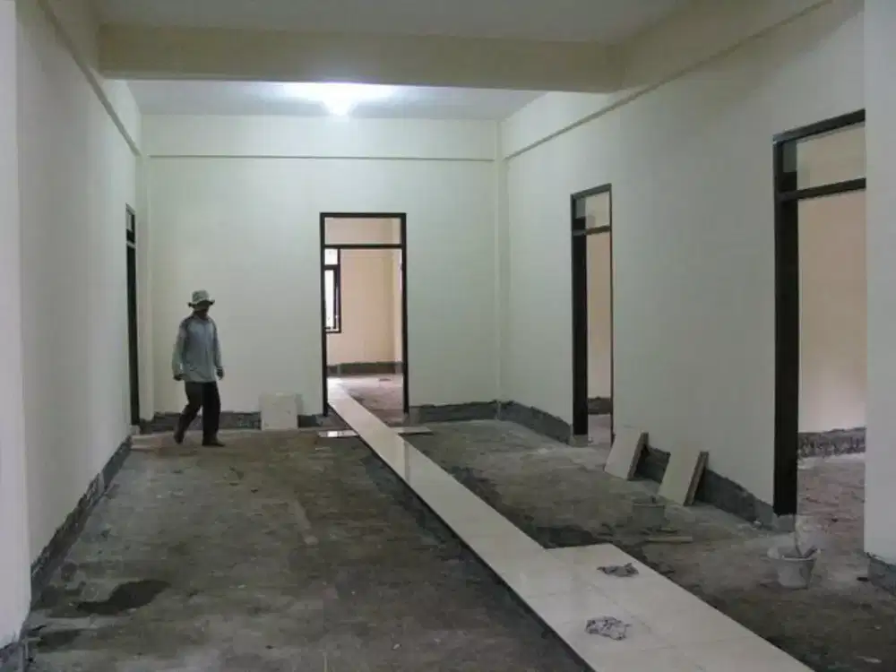 Tukang pasang keramik granite