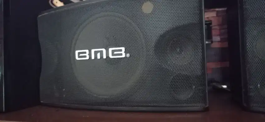 DIJUAL 1 SET Ampli BMB +SPEAKER 10INCH