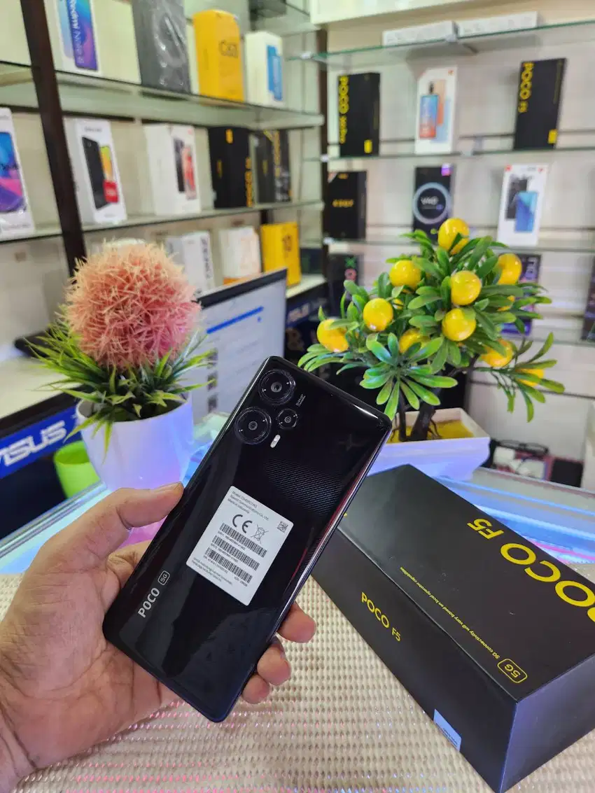 Poco F5 5G Ram 12Gb/ 256Gb Fullset Mulus 99% Ori Garansi Resmi Panjang