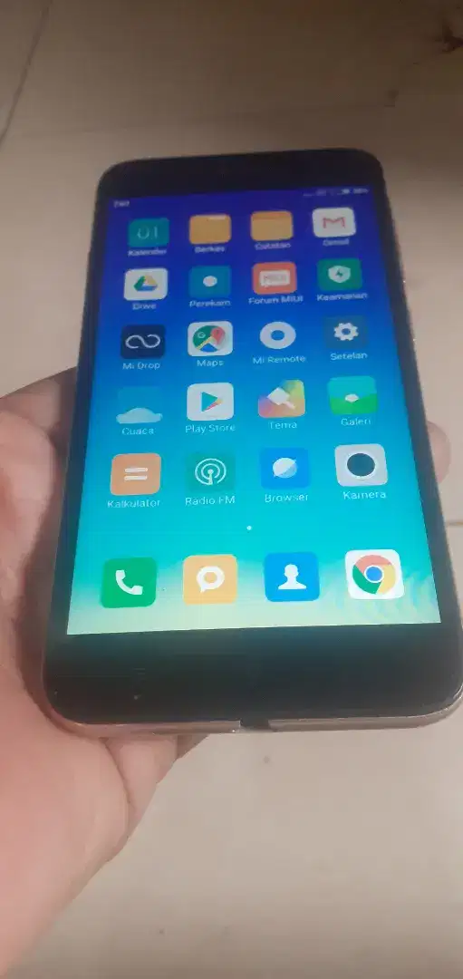REDMI 5A 2/16 LAYAR BENING ORI MULUS MINES GA BISA NGECAS 200K NETT
