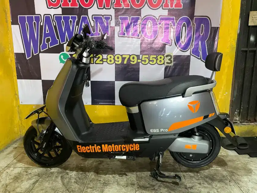 Yadea E8S pro tahun 2024