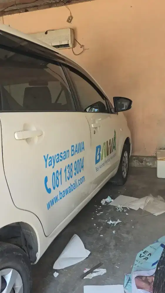 Melayani segala jenis pemasangan sticker di mobil wrapping & branding
