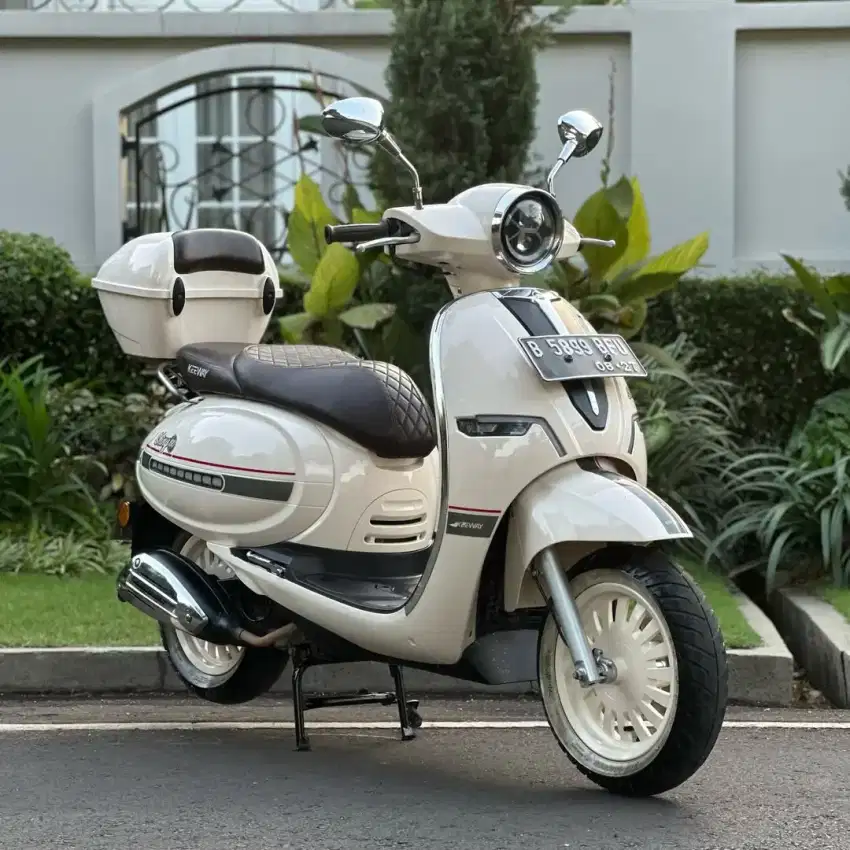 BENELLI KEEWAY SHINY TH 2022 WARNA CREAM PERFECT CONDITION